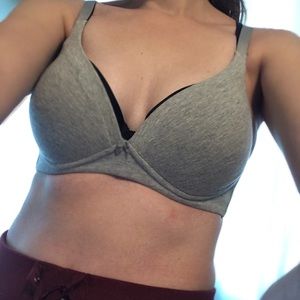 *NWT*  grey 34B Warners wire-free with lift “Invisible Bliss Collection”